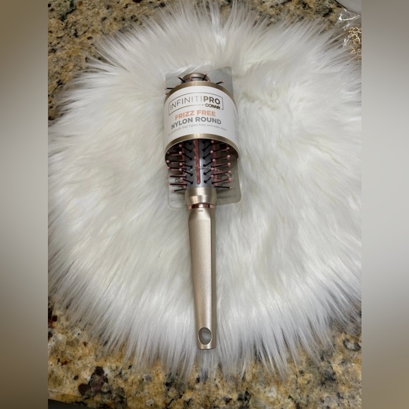 Conair Infinity Pro Frizz Free Nylon Round Brush - Picture 1 of 8